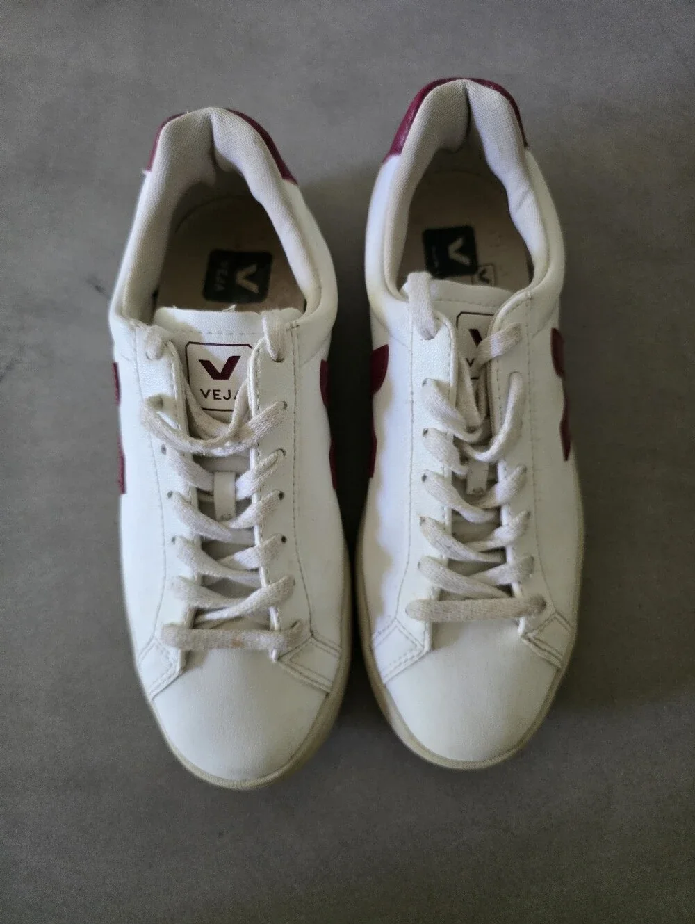 Veja Campo White Leather Sneakers with Black V Accent size 38 7.5